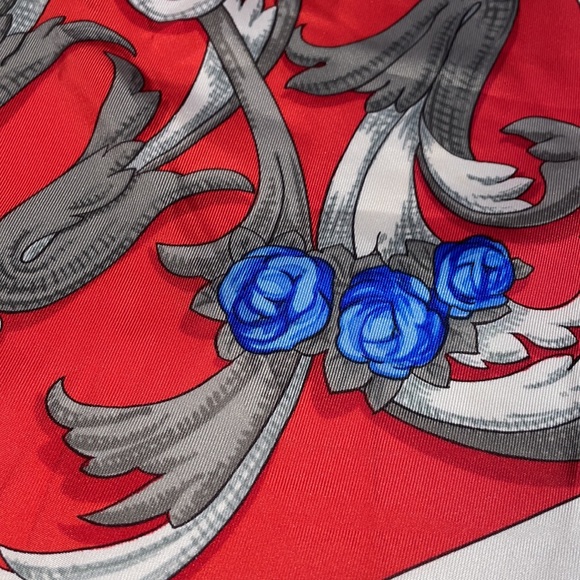 HERMES-PARIS scarf 🧣 - Picture 10 of 12